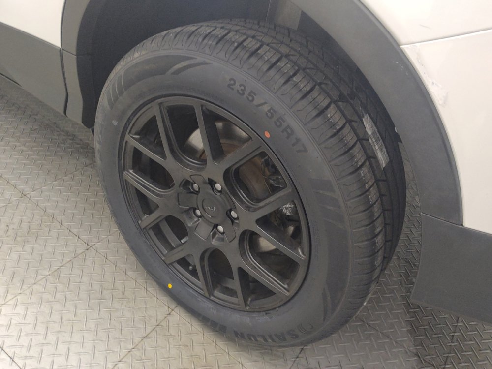 Used 2017 Ford Escape SE w/ Equipment Group 201A FWD image 31