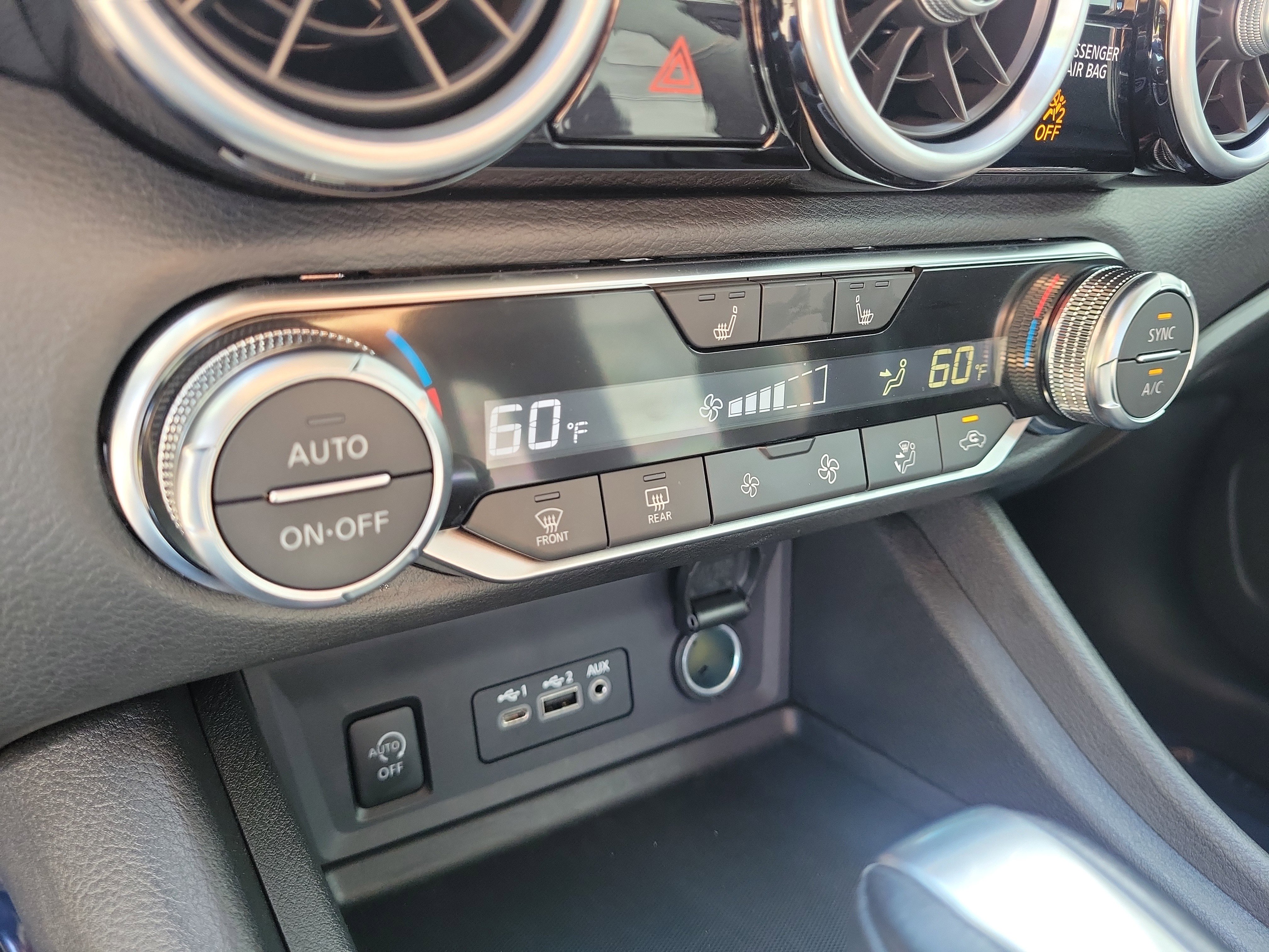 Certified 2024 Nissan Sentra SR FWD image 27