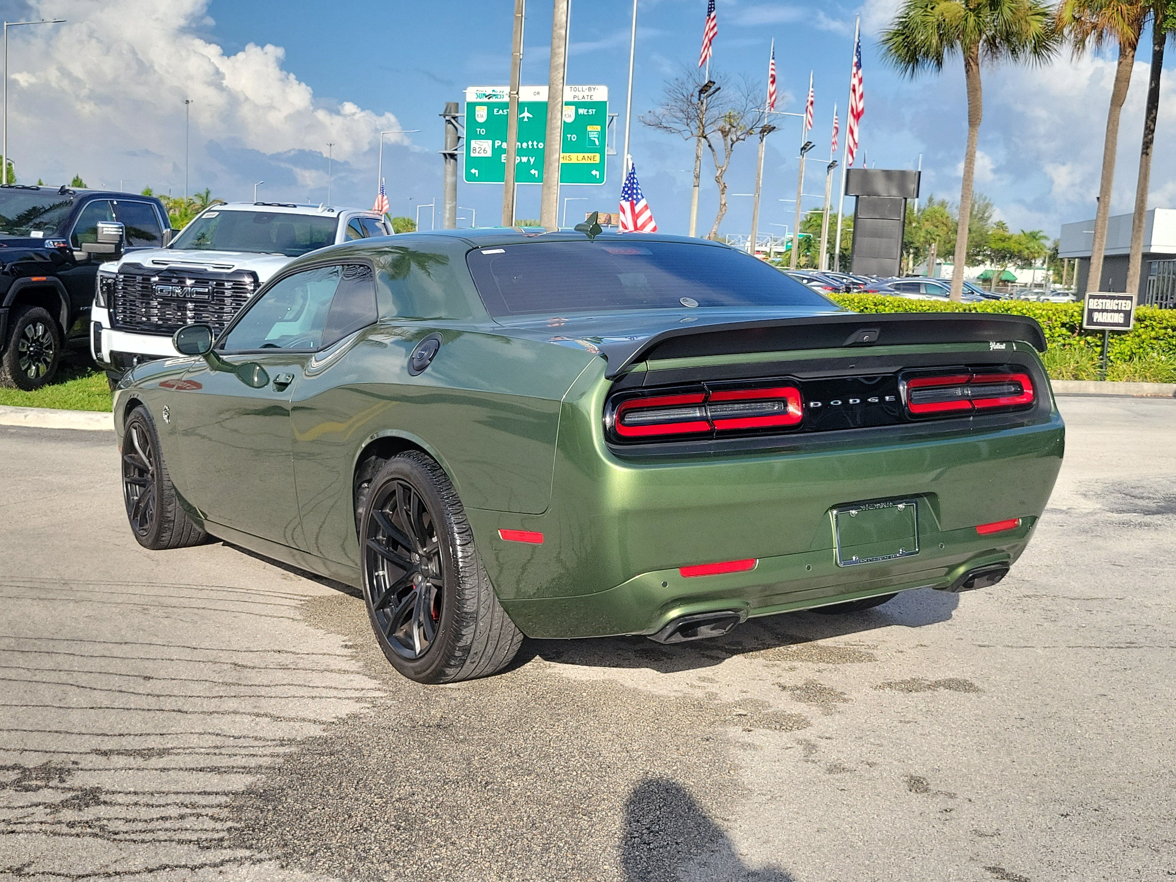 Used 2023 Dodge Challenger SRT Hellcat RWD image 7