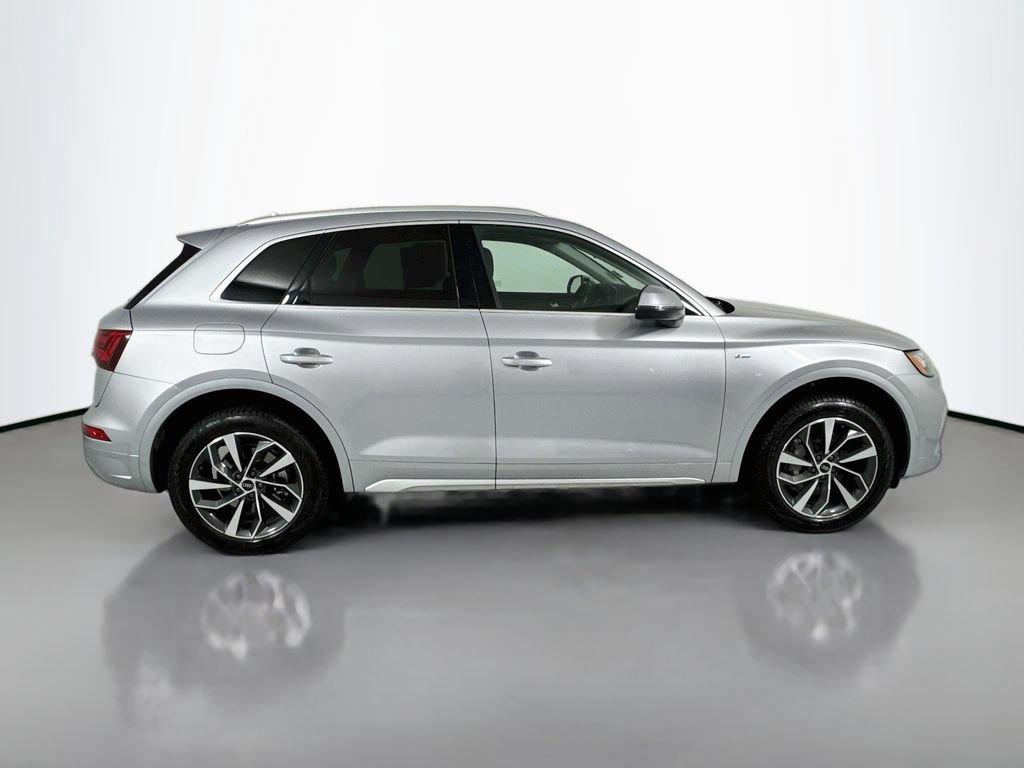 Used 2023 Audi Q5 2.0T Premium w/ Convenience Package AWD/4WD image 8
