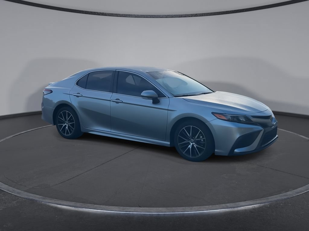Used 2023 Toyota Camry SE w/ Convenience Package FWD image 2