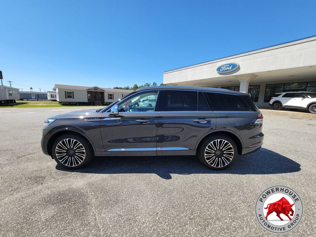 Used 2022 Lincoln Aviator Black Label w/ Dynamic Handling Package AWD/4WD image 2
