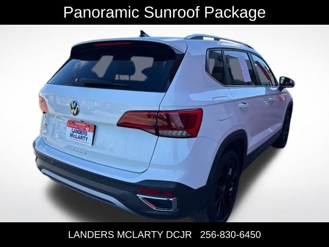 Used 2022 Volkswagen Taos SEL w/ Panoramic Sunroof Package image 7