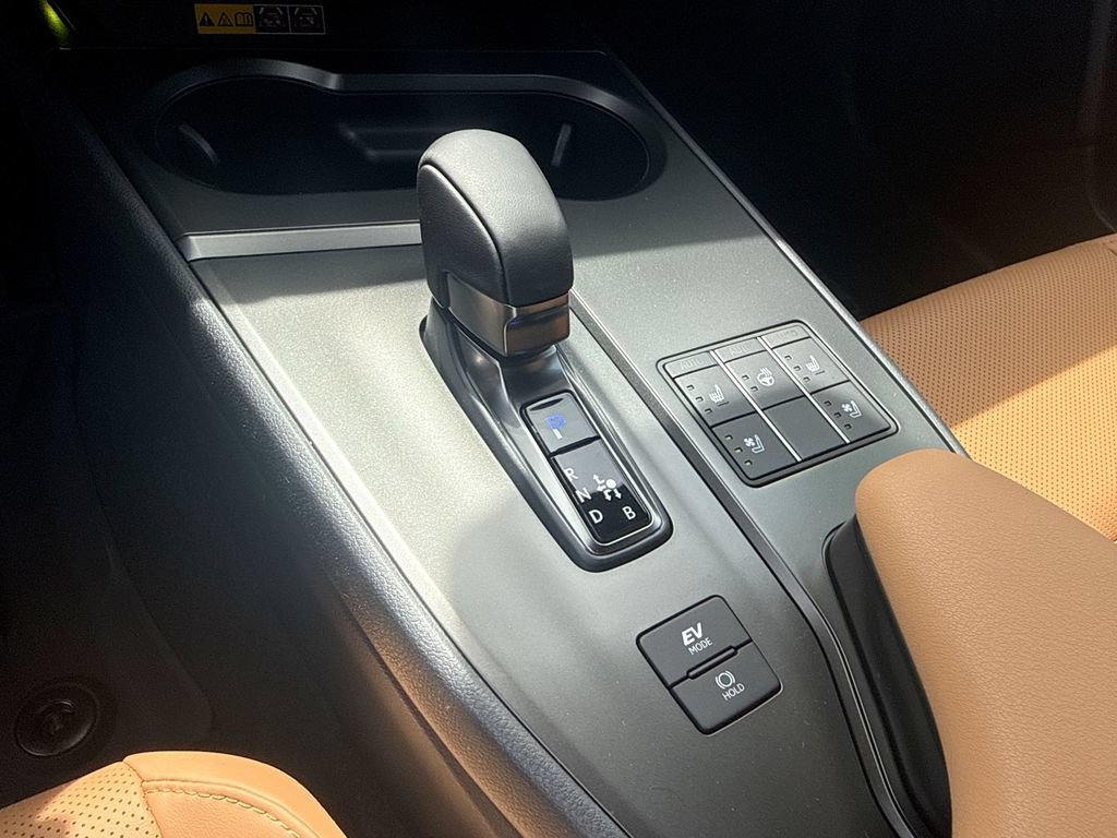 New 2026 Lexus UX 300h FWD image 20