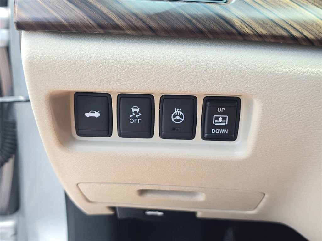 Used 2016 Nissan Maxima Platinum FWD image 27