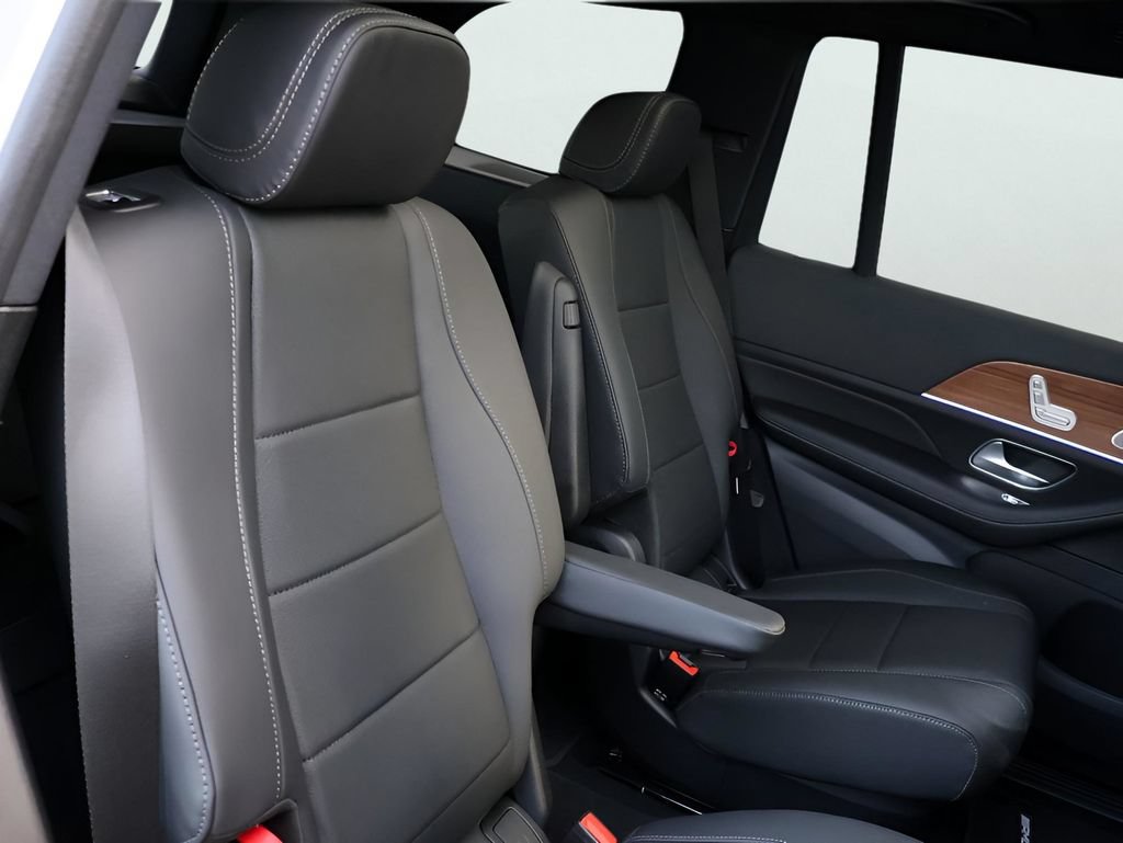 New 2025 Mercedes-Benz GLS 450 4MATIC image 14