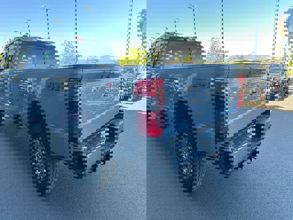 New 2025 Ford F350 Lariat w/ Lariat Ultimate Package image 6