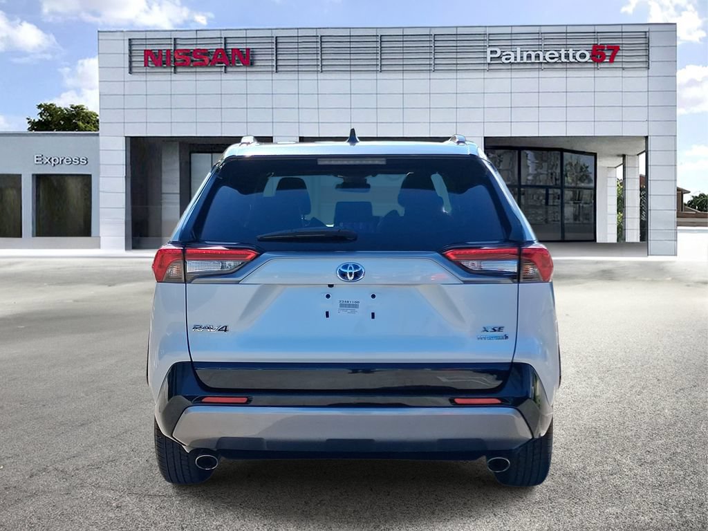 Used 2023 Toyota RAV4 XSE AWD/4WD image 5