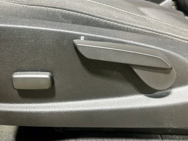 Used 2019 GMC Canyon SLE w/ Elevation Edition image 18