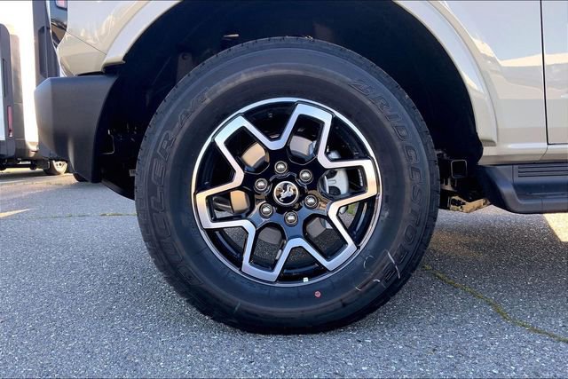 New 2025 Ford Bronco Outer Banks image 12