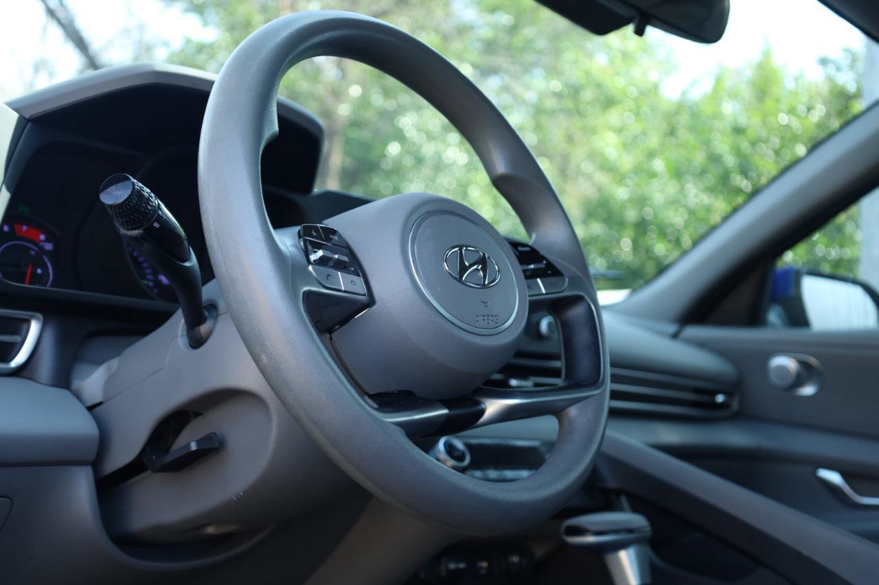 Used 2023 Hyundai Elantra SEL image 38