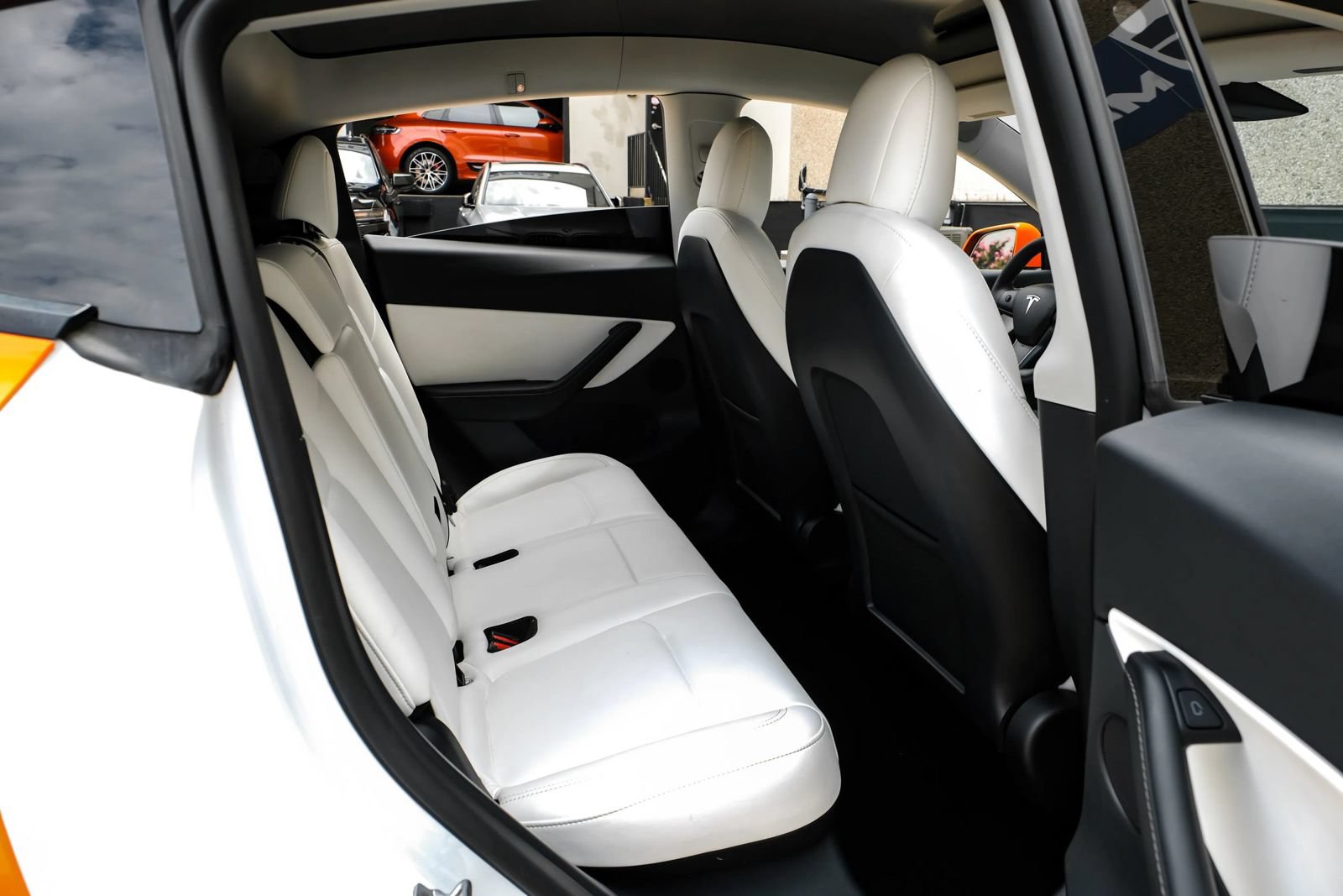 Used 2022 Tesla Model Y Performance AWD/4WD image 33