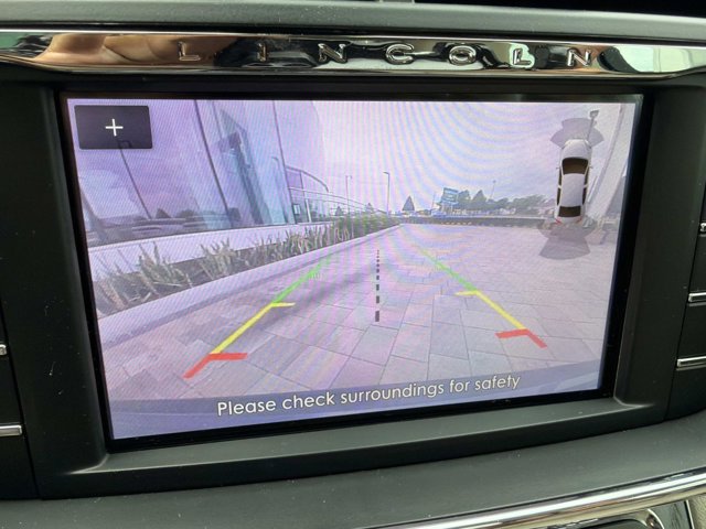 Used 2020 Lincoln Continental w/ Premium Package FWD image 33