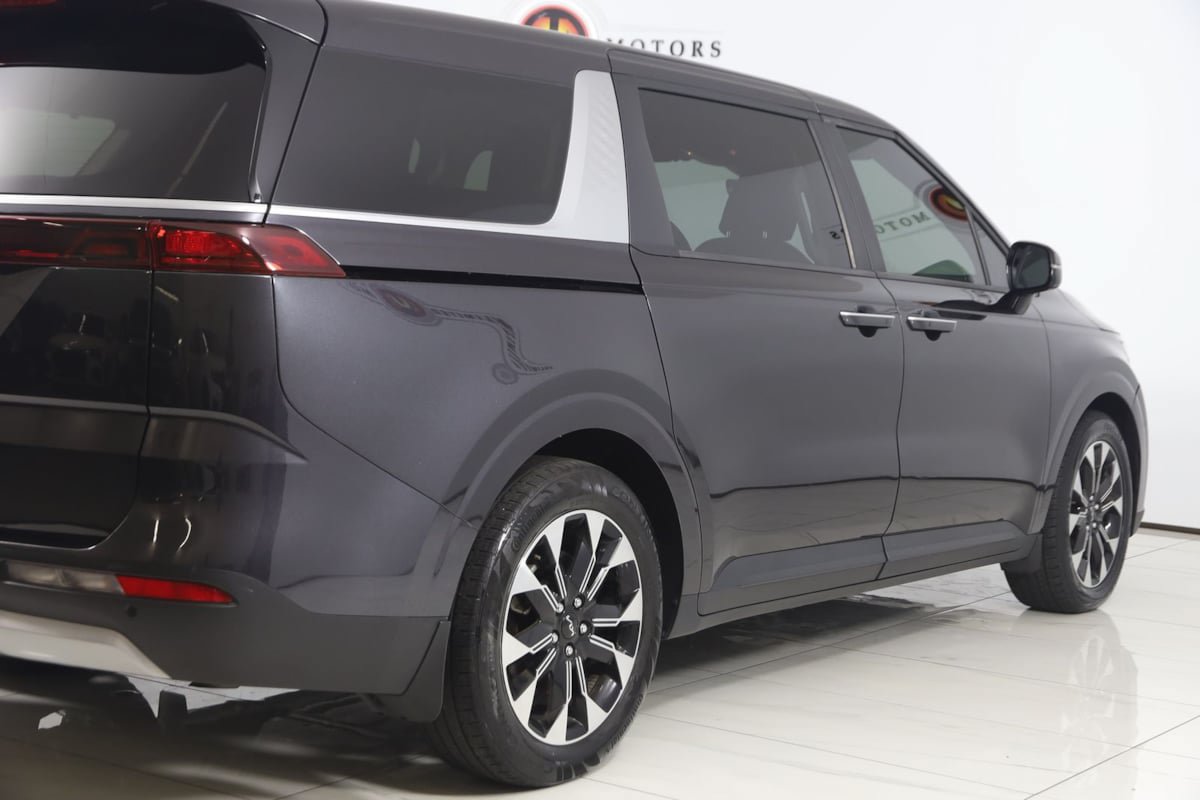 Used 2024 Kia Carnival EX FWD image 49