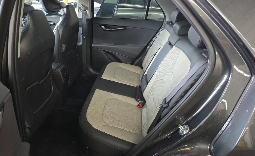 Used 2023 Kia Niro SX Touring FWD image 35