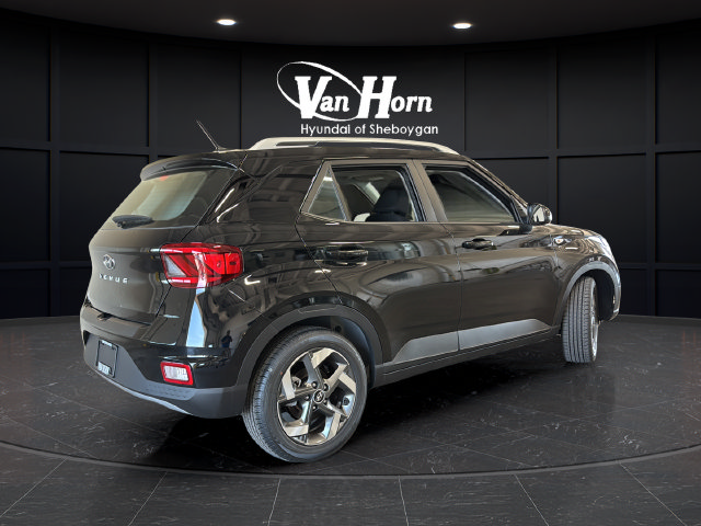 New 2026 Hyundai Venue SEL FWD image 7