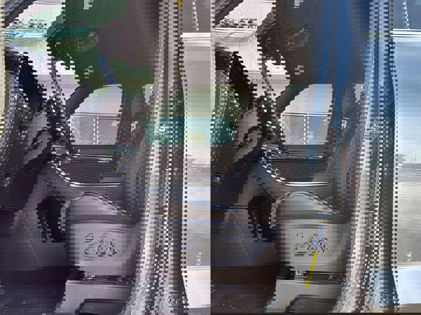 Used 2022 Hyundai Palisade Calligraphy w/ Winter Package image 11