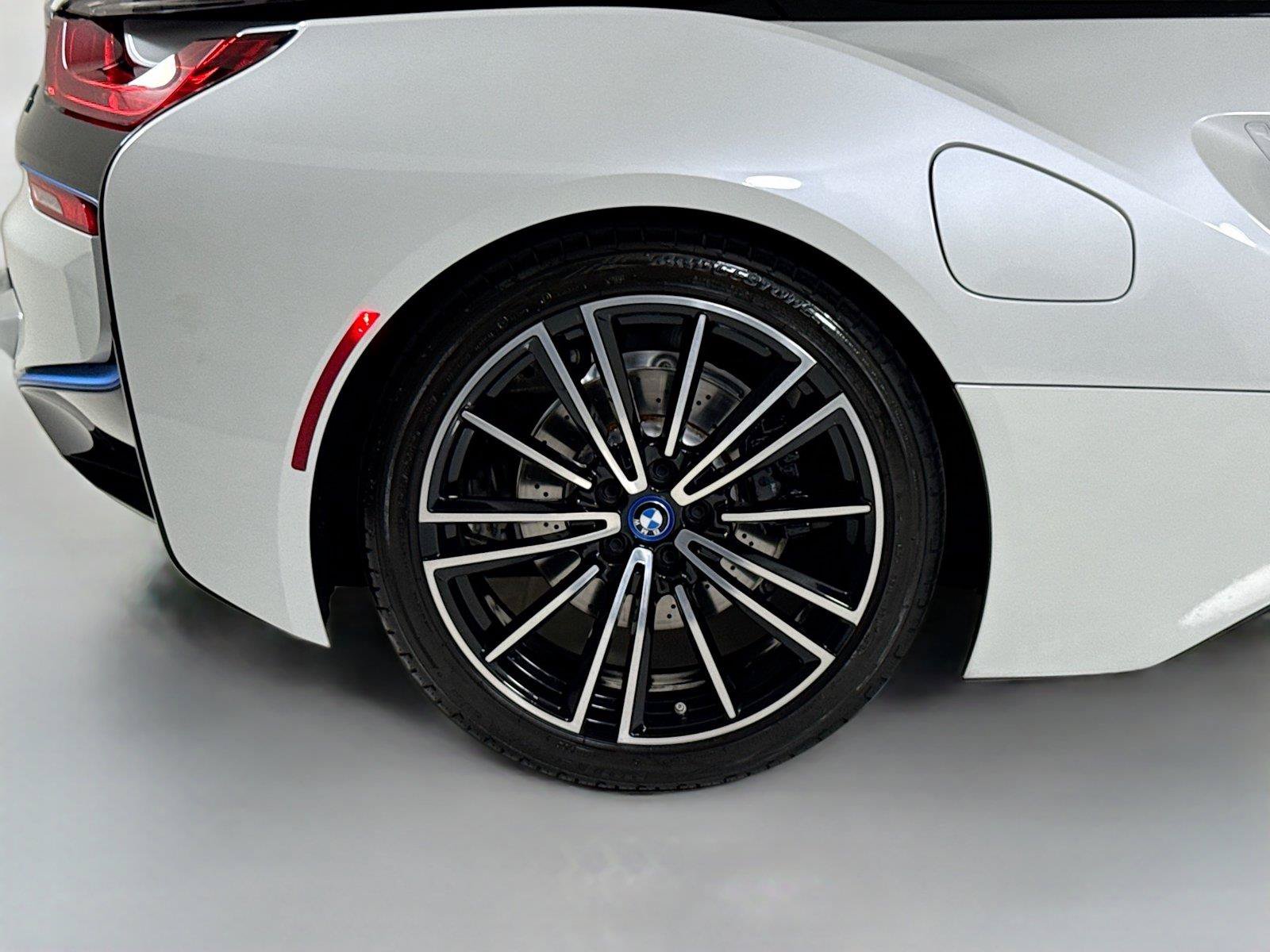 Used 2019 BMW i8 Roadster AWD/4WD image 34