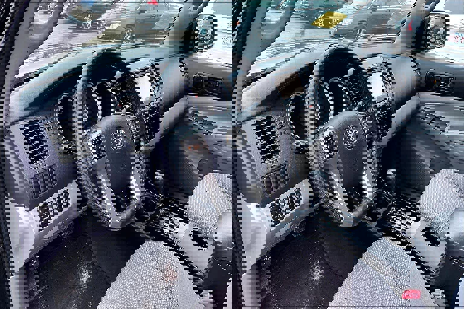 Used 2013 Toyota Tacoma 4x4 Access Cab w/ Convenience Pkg image 17