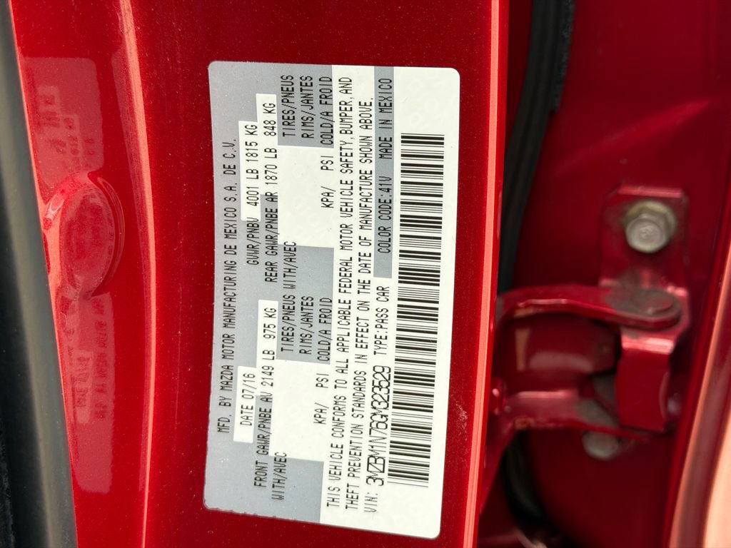 Used 2016 MAZDA MAZDA3 i Grand Touring image 33