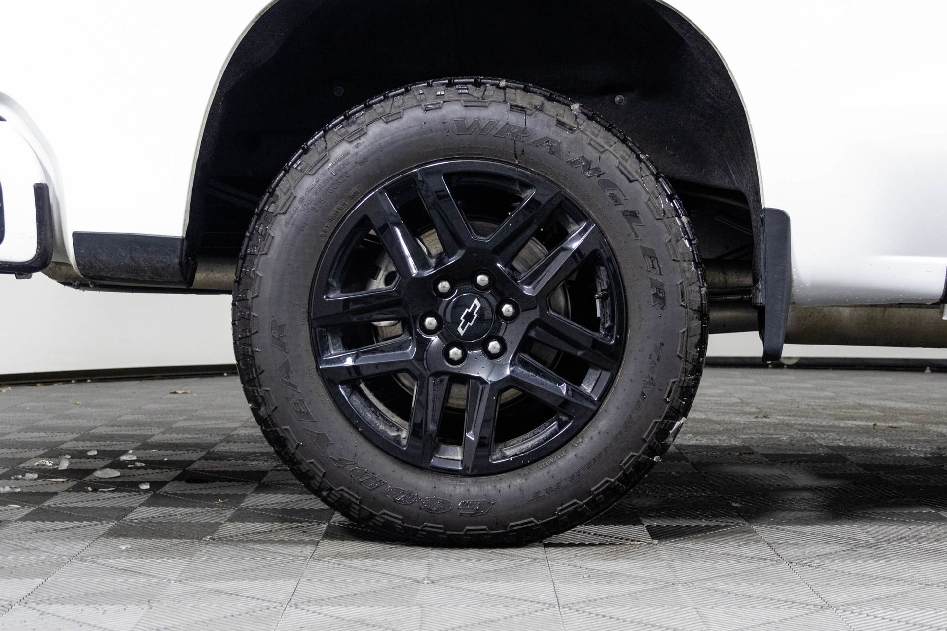 Certified 2025 Chevrolet Silverado 1500 RST image 40