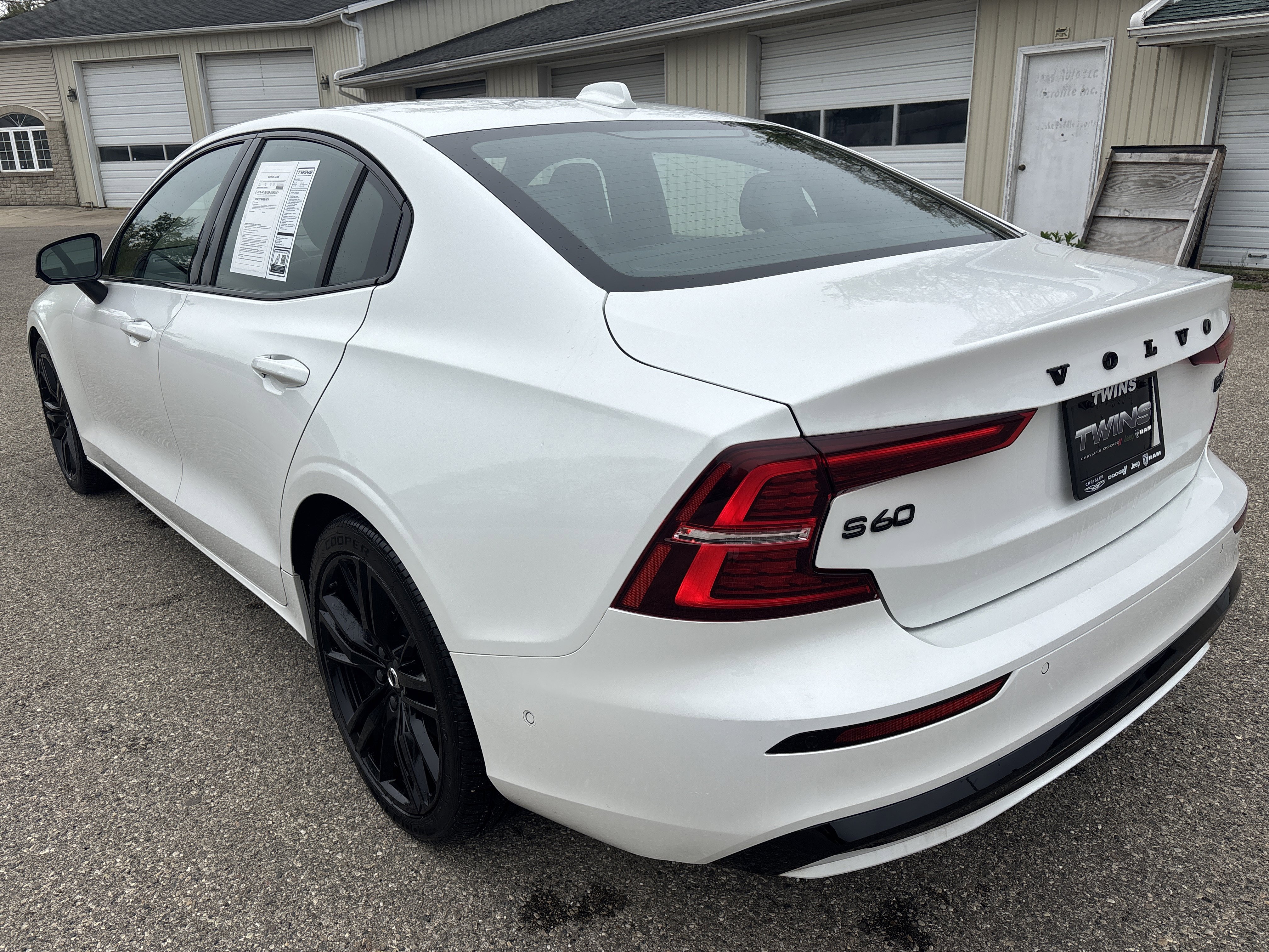 Used 2024 Volvo S60 B5 Plus w/ Climate Package AWD/4WD image 47