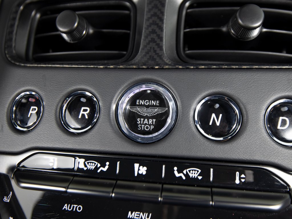 Used 2022 Aston Martin DBS Superleggera RWD image 29