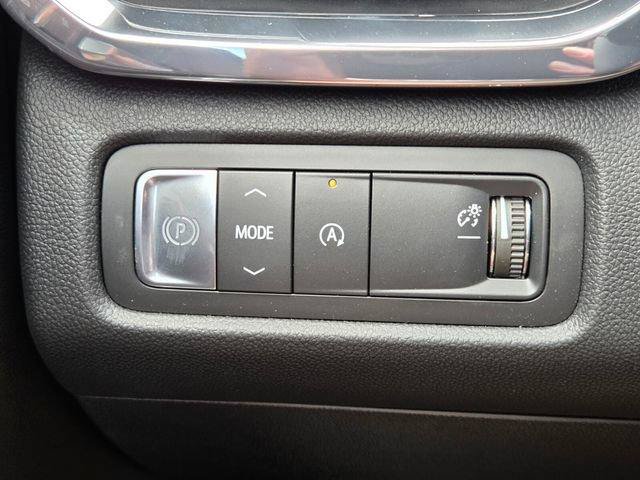 New 2026 GMC Acadia Denali w/ Super Cruise Package FWD image 31