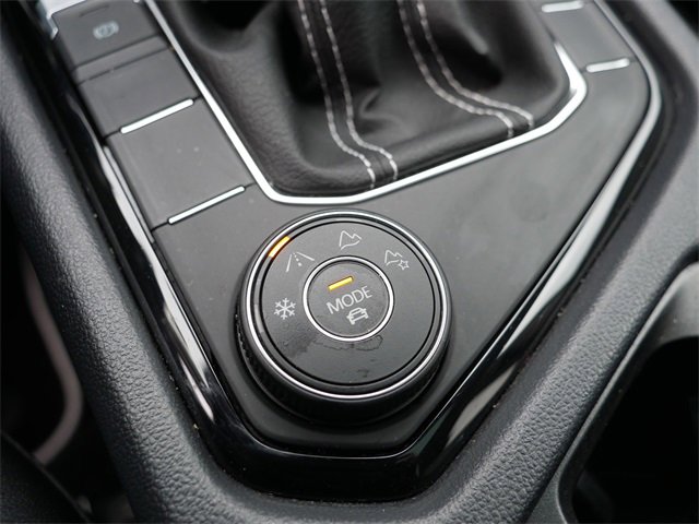 Certified 2023 Volkswagen Taos SEL image 34