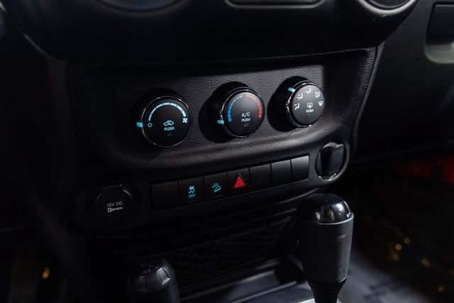 Used 2018 Jeep Wrangler Unlimited Sport w/ Trailer Tow Group AWD/4WD image 16