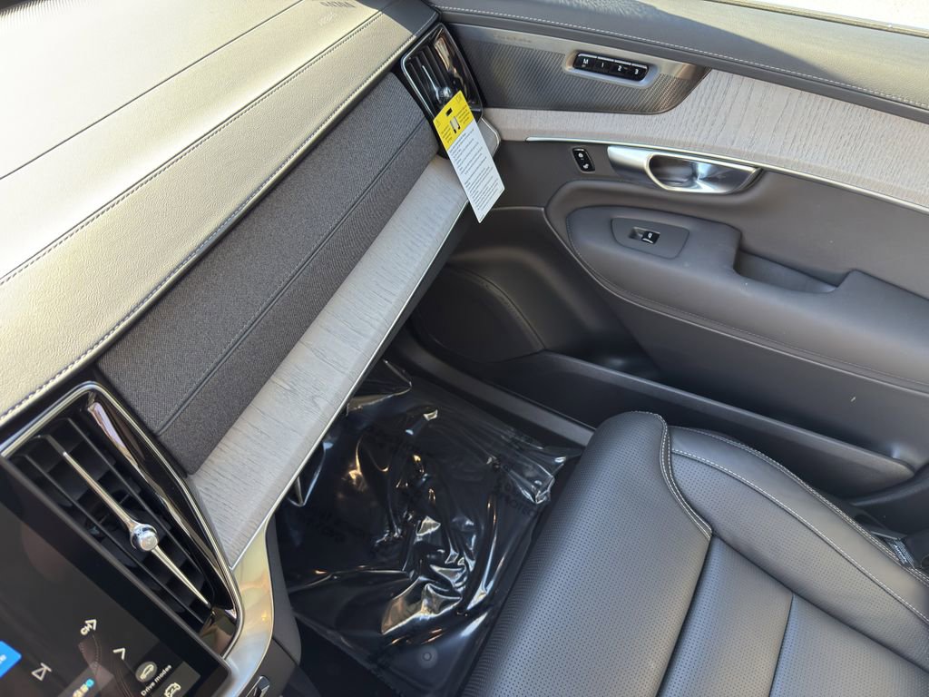 New 2026 Volvo XC90 B6 Ultra image 26