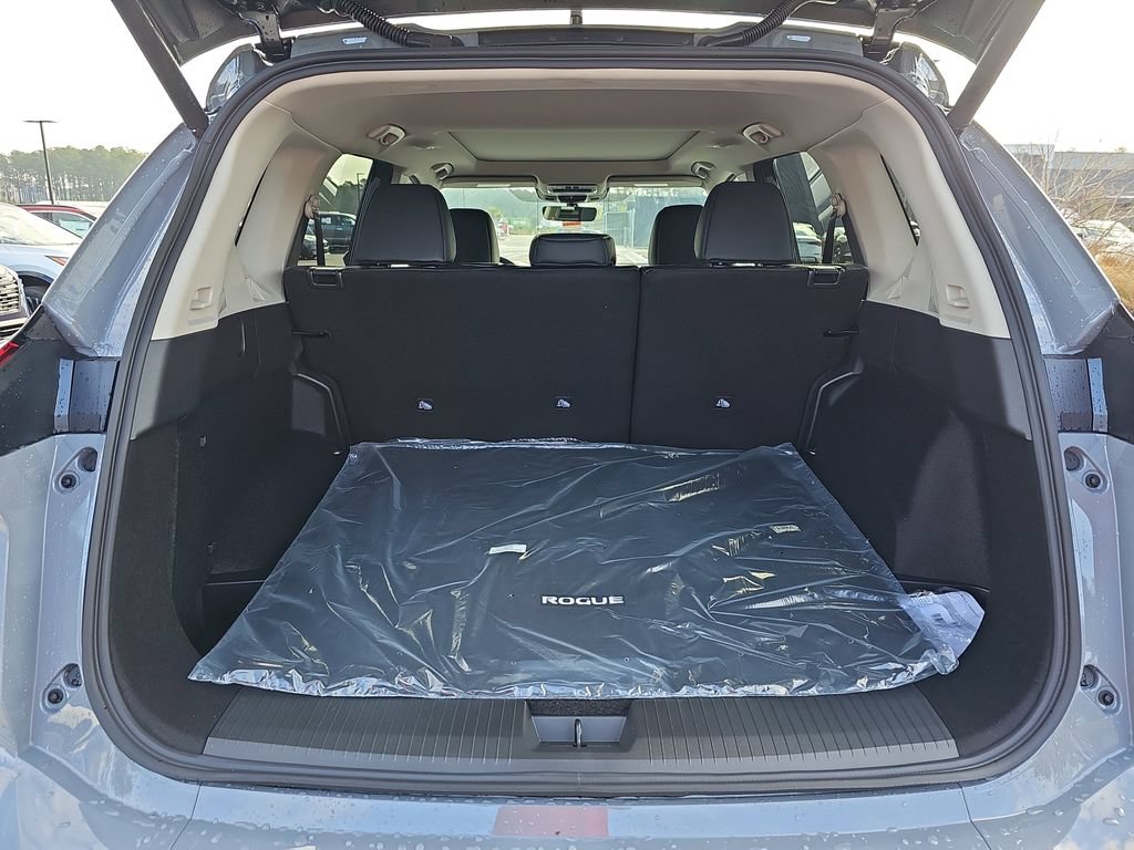 New 2026 Nissan Rogue Dark Armor FWD image 15
