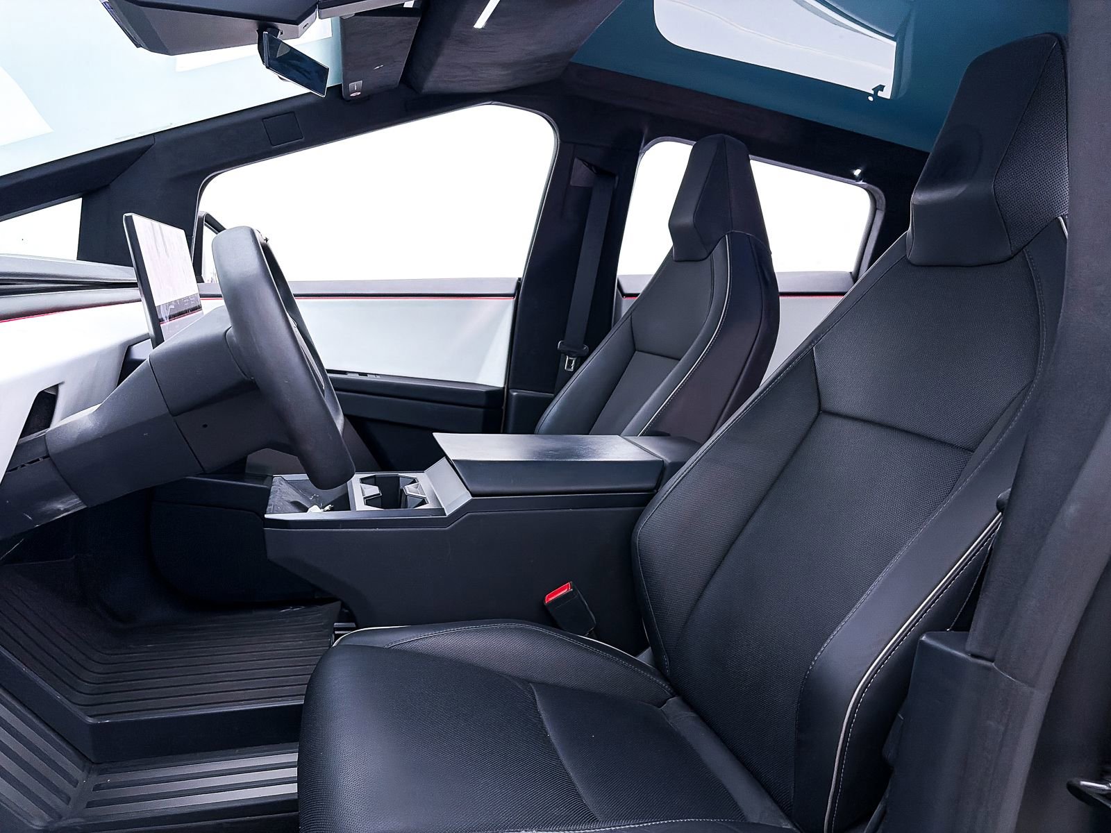 Used 2024 Tesla Cybertruck AWD Crew Cab image 19