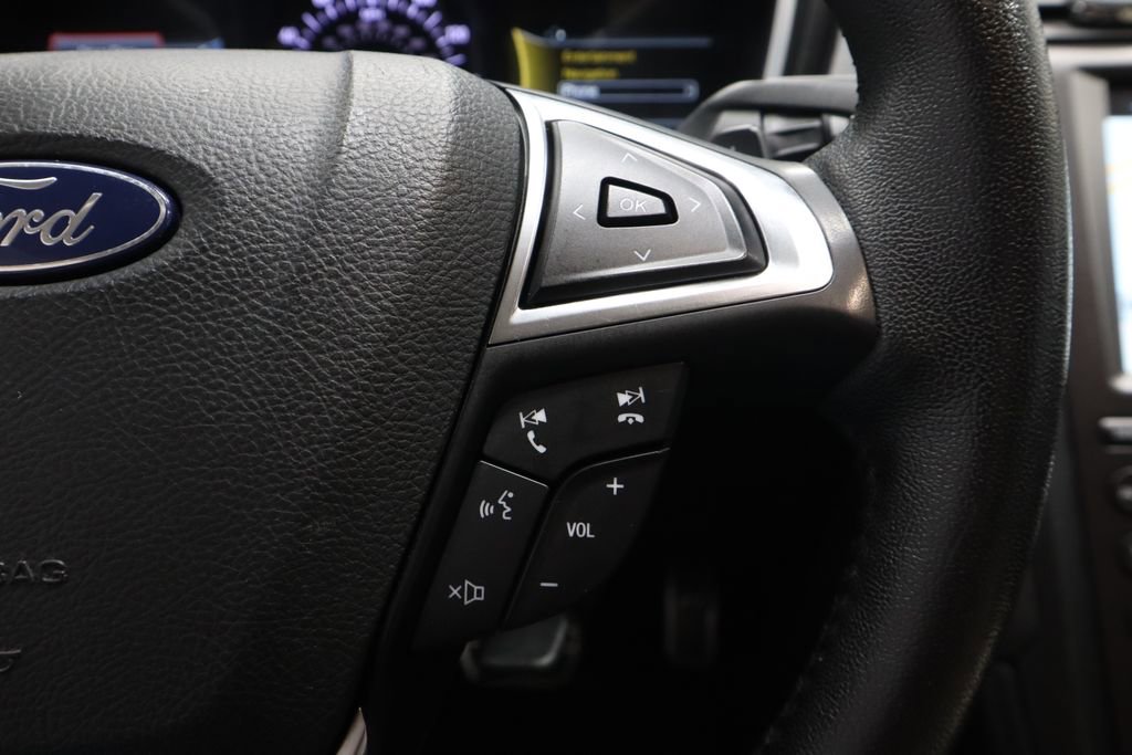 Used 2018 Ford Fusion Titanium image 32