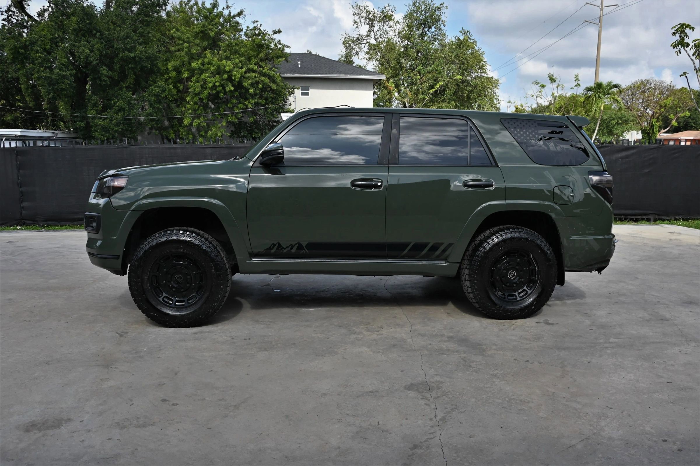 Used 2022 Toyota 4Runner Limited AWD/4WD image 6