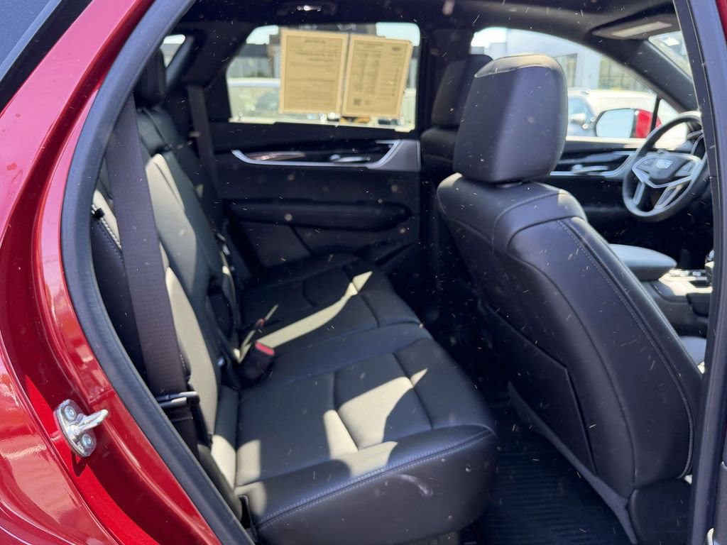 Certified 2024 Cadillac XT5 Premium Luxury w/ Technology Package AWD/4WD image 13