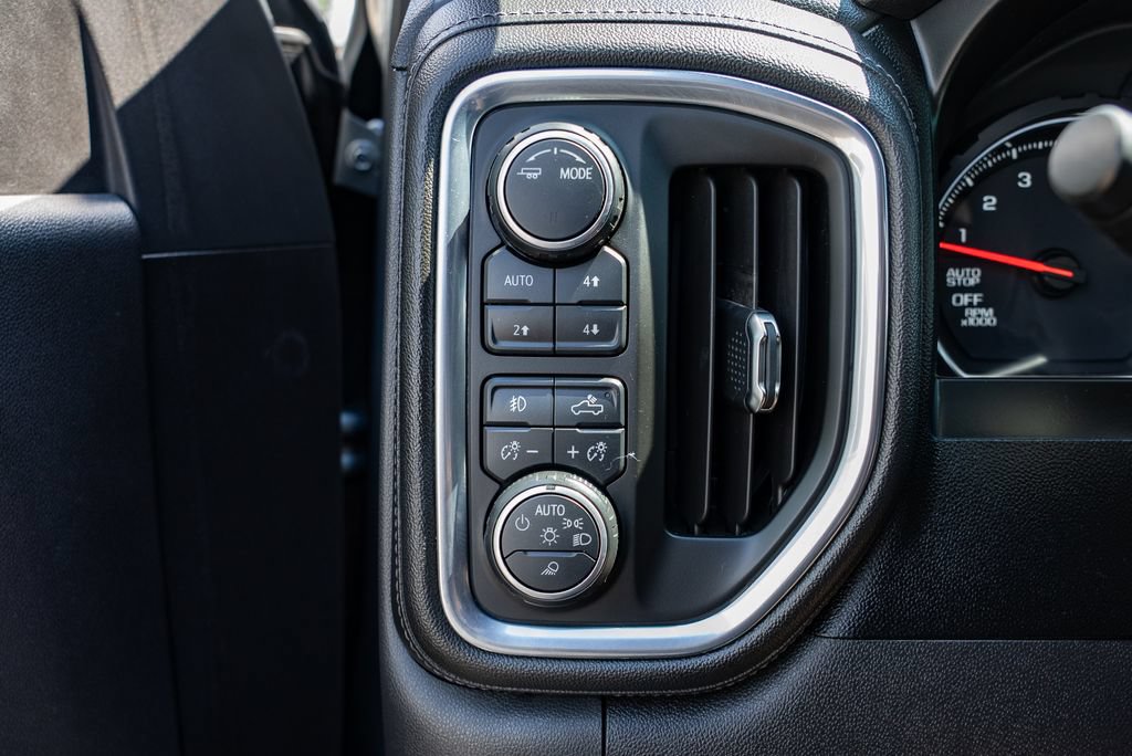 Used 2020 Chevrolet Silverado 1500 RST AWD/4WD image 18