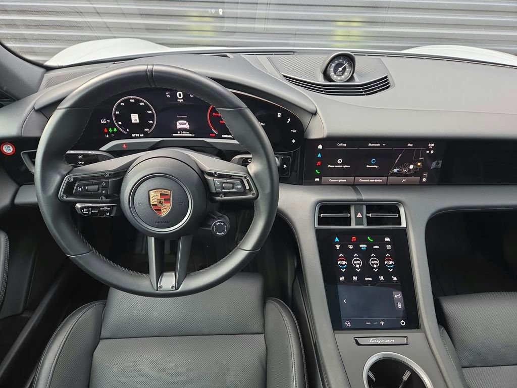 Certified 2025 Porsche Taycan 4S image 8