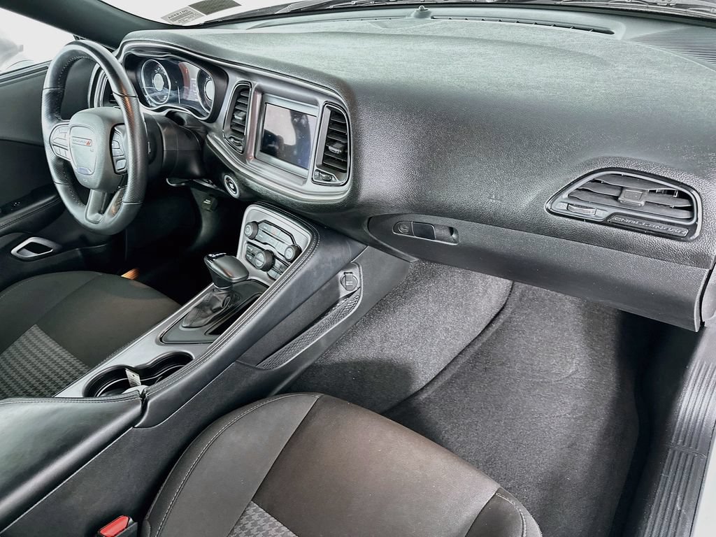 Used 2022 Dodge Challenger GT RWD image 29