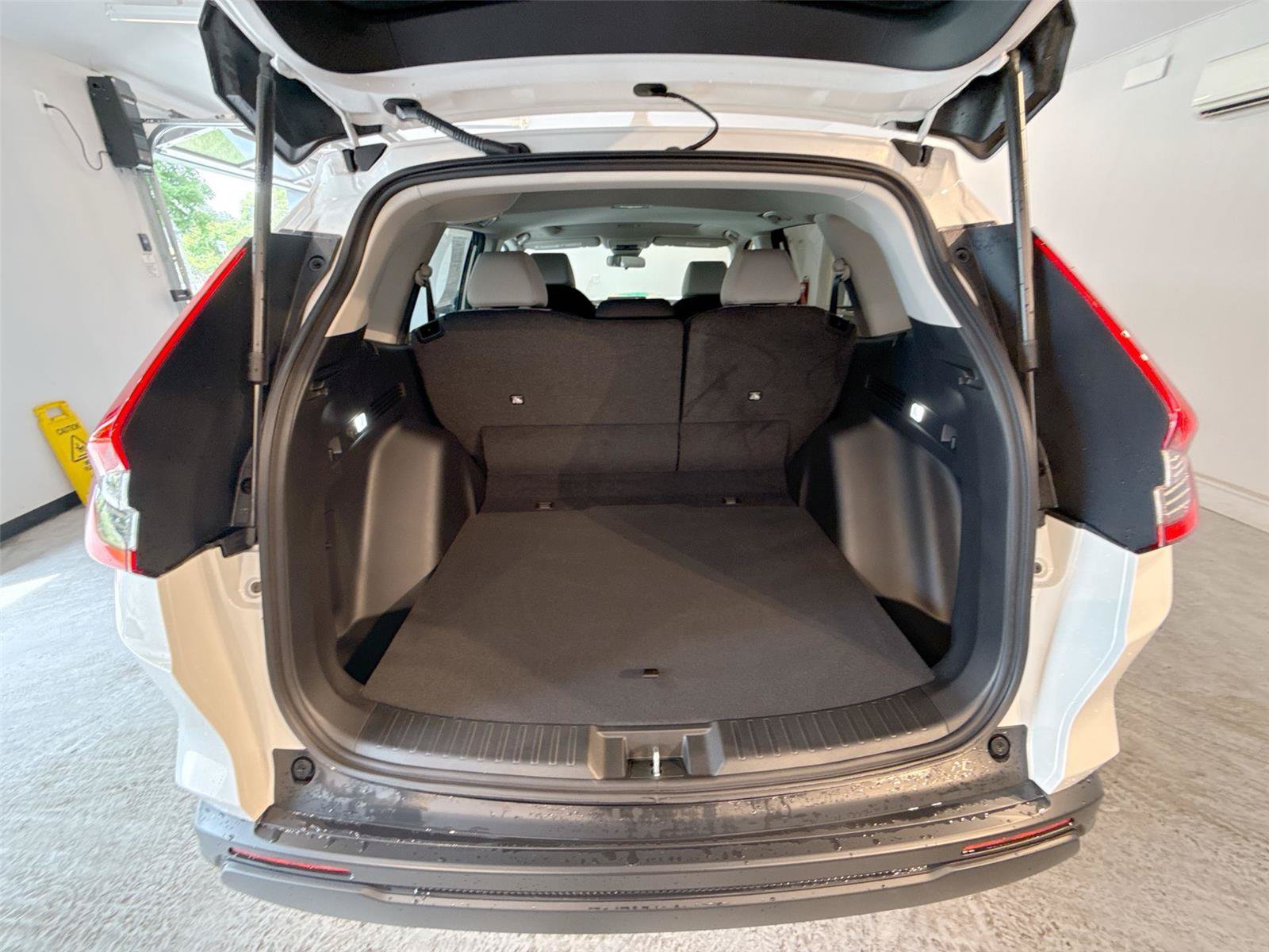 Used 2025 Honda CR-V EX image 20