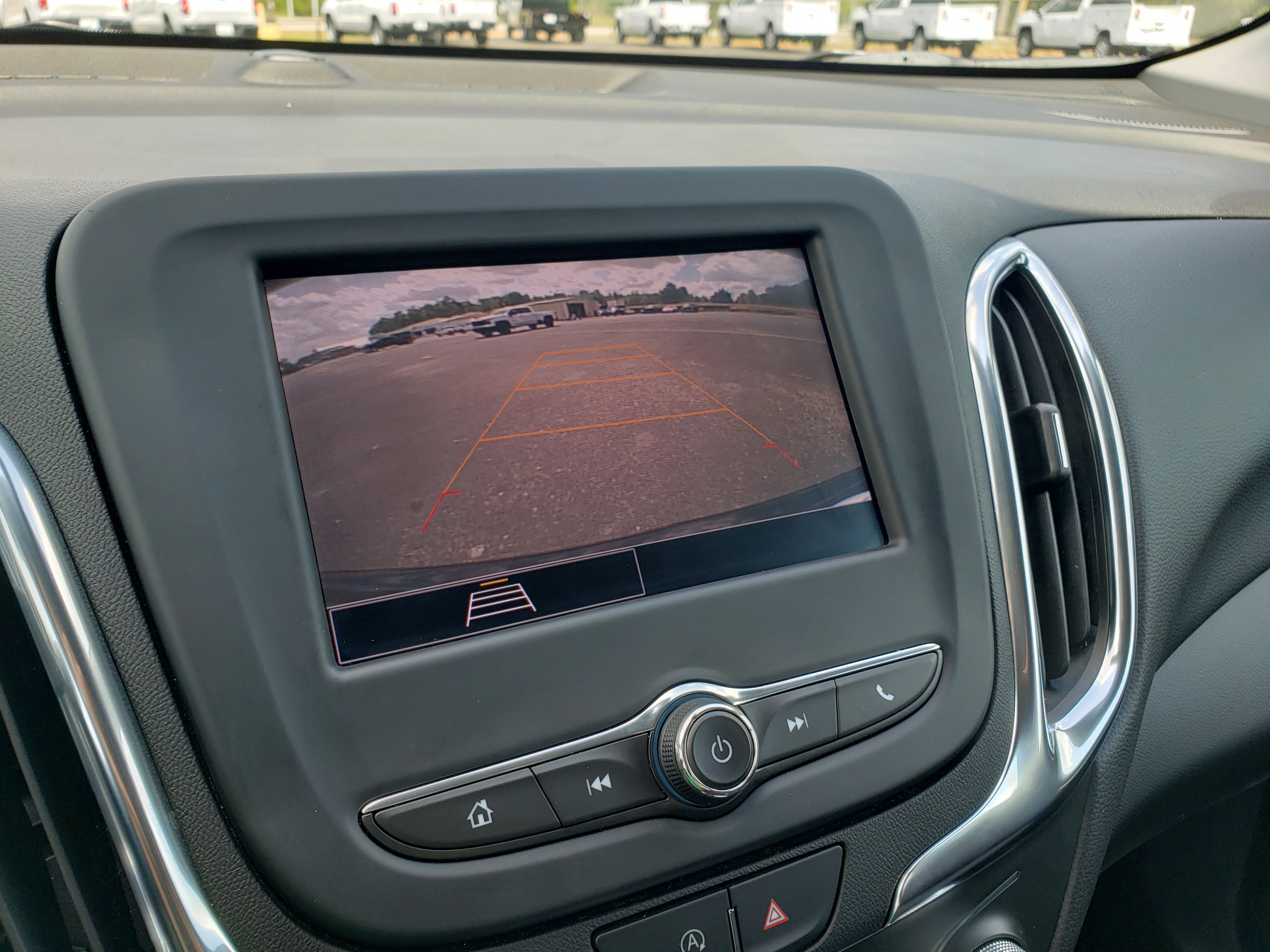 Used 2022 Chevrolet Equinox LT w/ Driver Convenience Package image 39