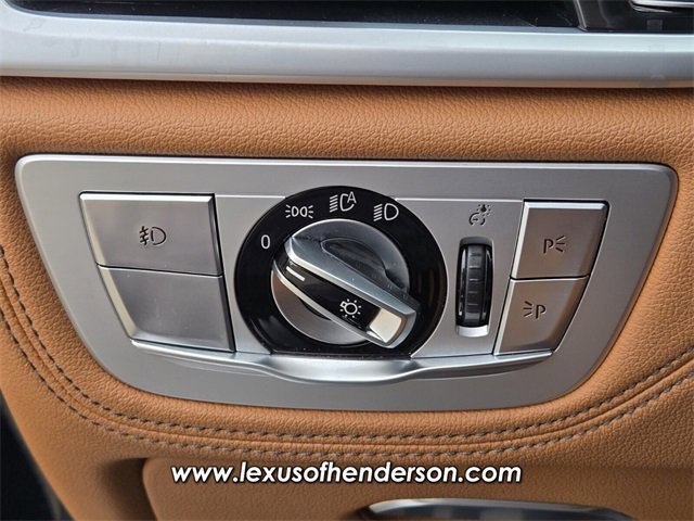Used 2019 BMW 750i image 22