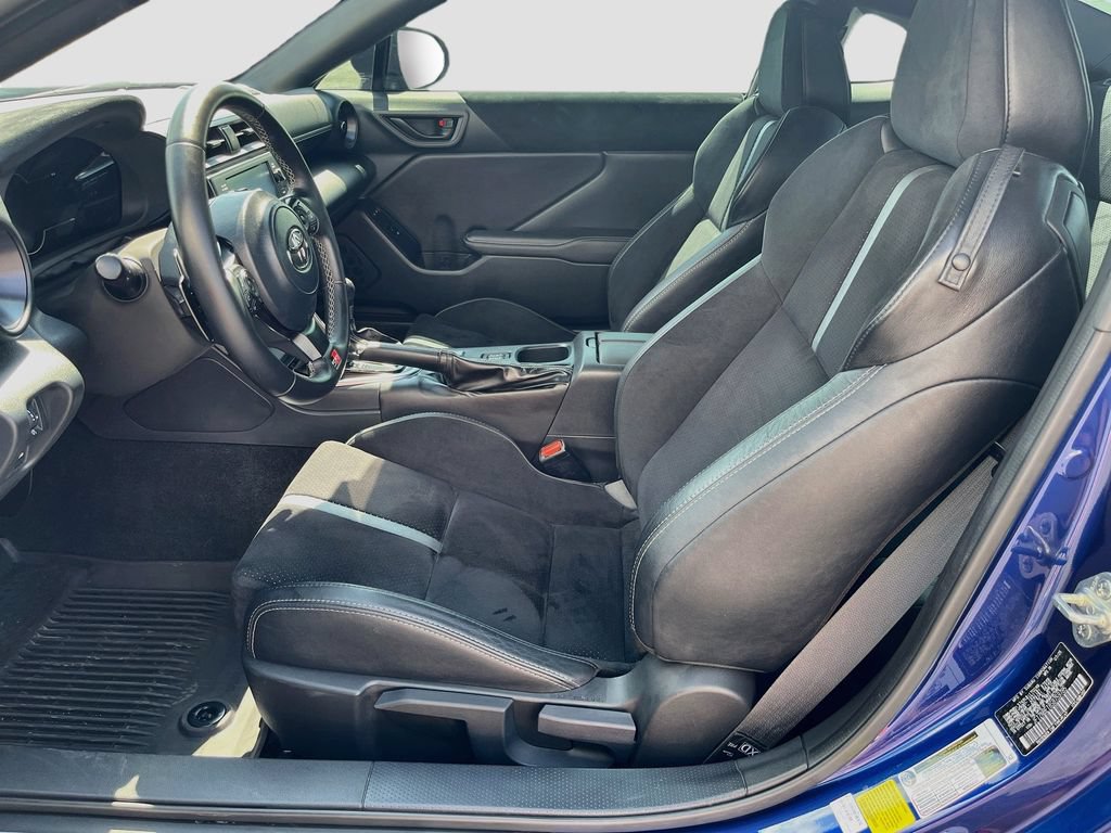 Used 2025 Toyota GR86 Premium RWD image 22