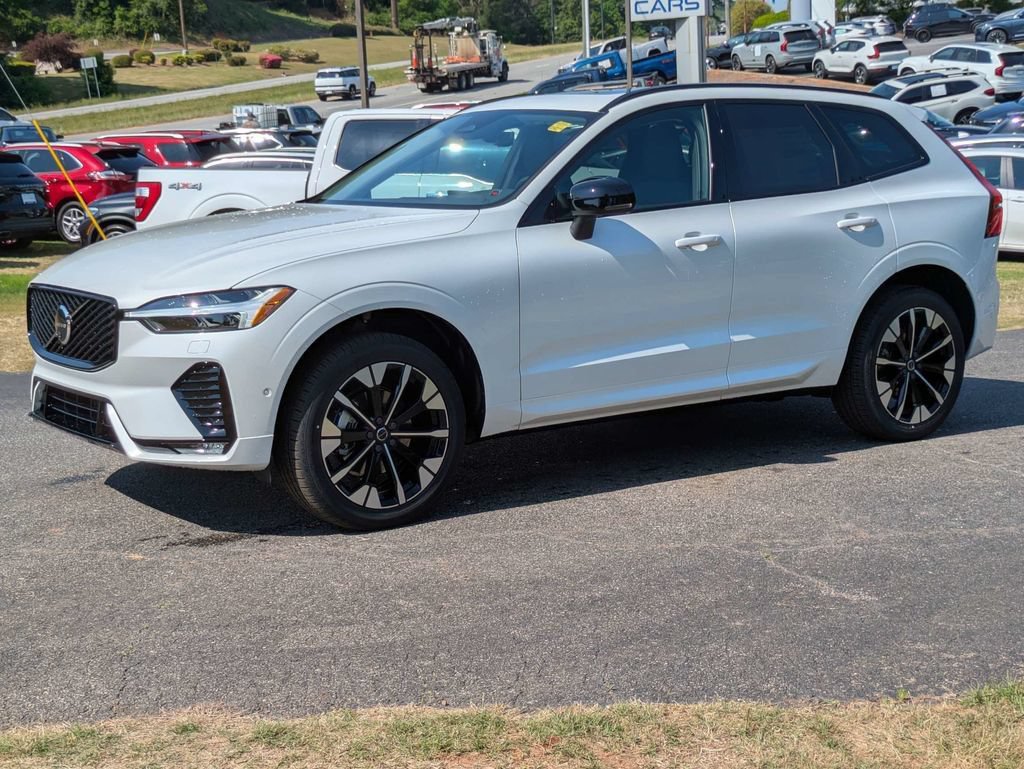 Used 2026 Volvo XC60 B5 Plus w/ Protection Package Premier AWD/4WD image 2