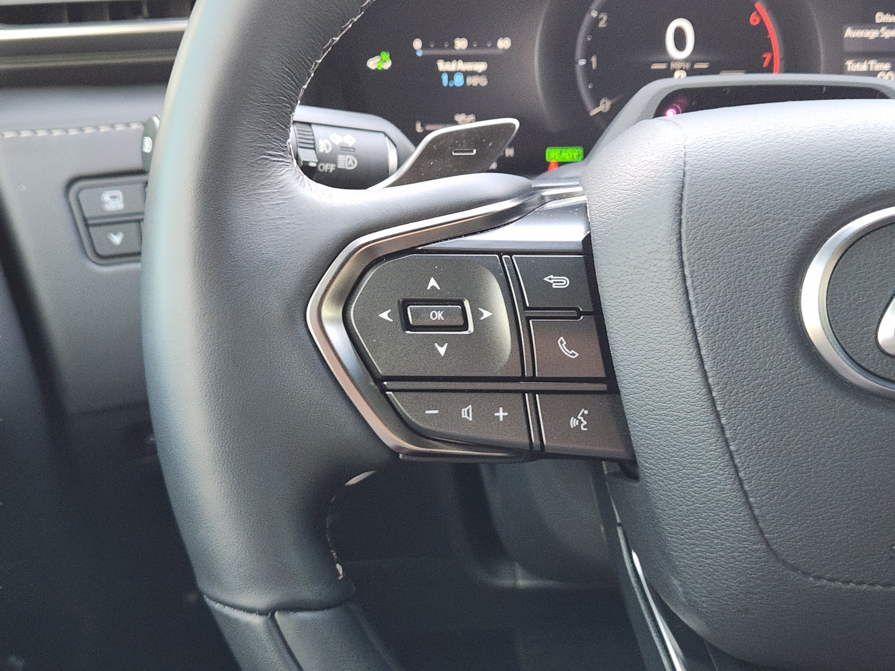 Certified 2025 Lexus LX 700h Luxury w/ Appearance Package AWD/4WD image 26