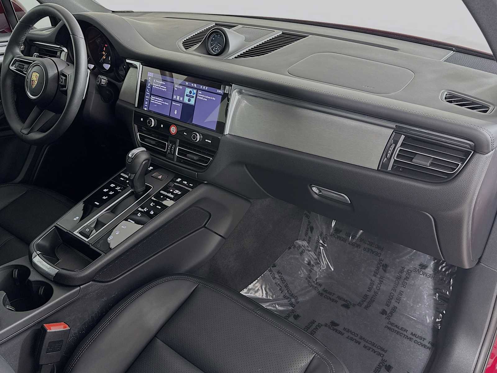 Certified 2026 Porsche Macan image 29
