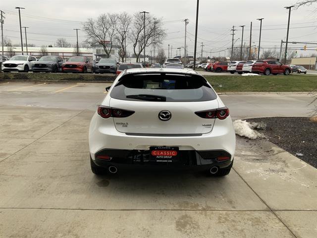 New 2026 MAZDA MAZDA3 Hatchback w/Premium Plus Pkg image 5