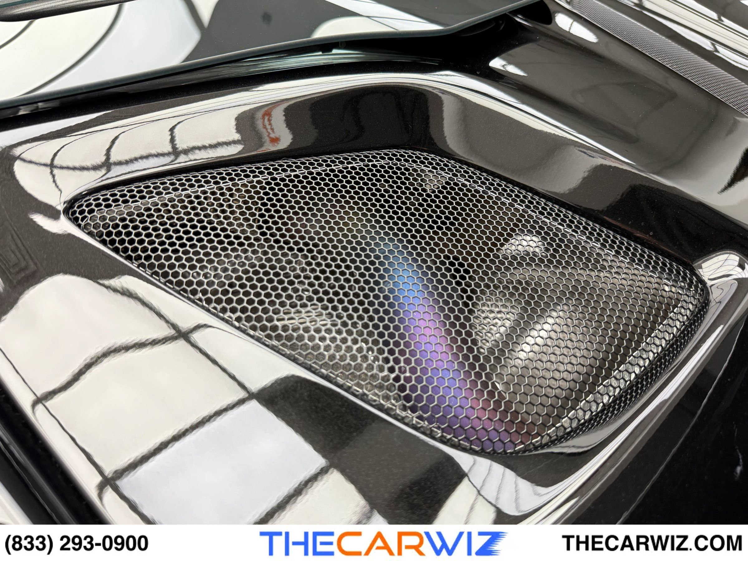 Used 2016 McLaren 675LT Spider image 25