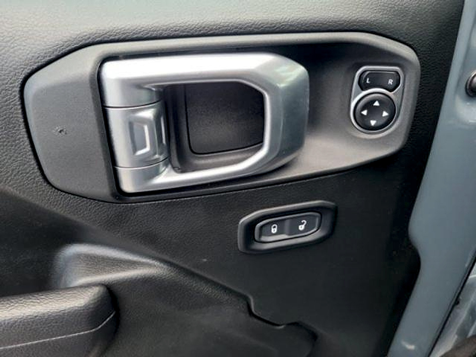 Used 2024 Jeep Gladiator Sport AWD/4WD image 21