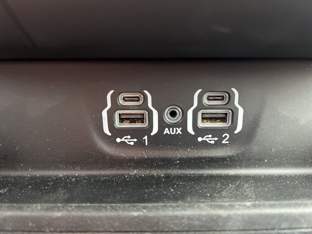 Used 2024 RAM 1500 Laramie image 24